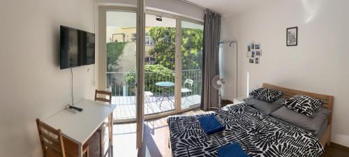 One-Bedroom Apartment with Balcony