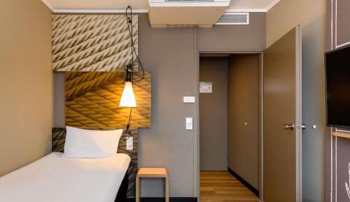 Standard Room with 1 Single Bed