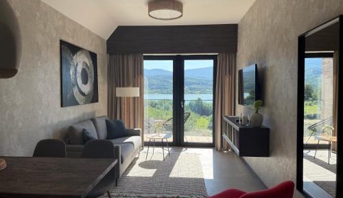 One-Bedroom Apartment with Terrace