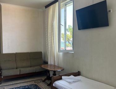 Triple Room with Garden View
