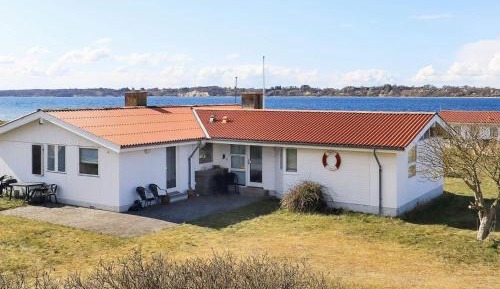 Five-Bedroom Holiday Home