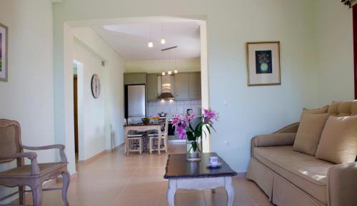 Superior Suite with pool view