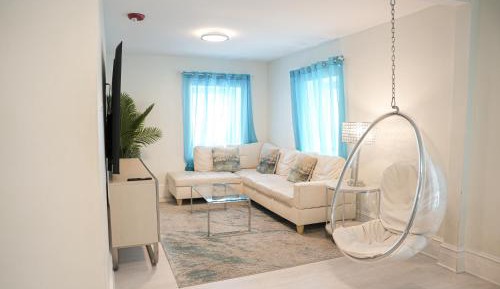 Four-Bedroom Penthouse Apartment