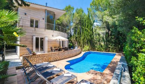 Four-Bedroom Vacation Home