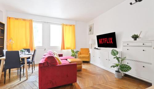 Deluxe Studio