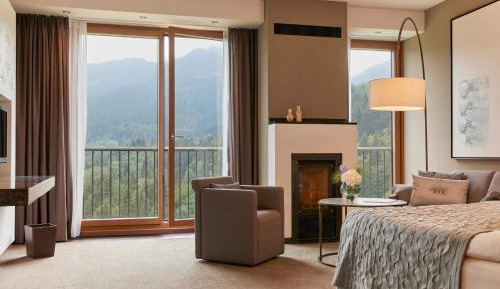Double Room with Mountain View