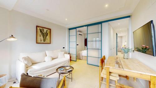 One-Bedroom Premium Apartment
