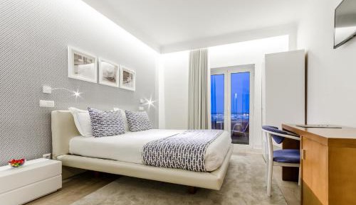 Triple Room with Sea View