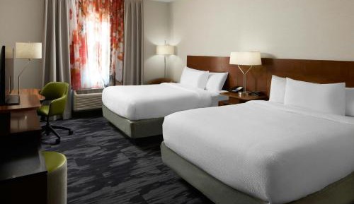 Queen Room with Two Queen Beds - Hearing Accessible