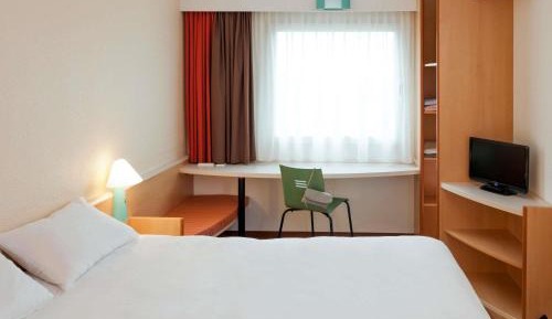Standard Room with 1 Double Bed