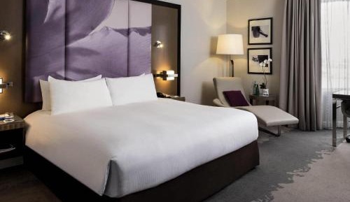 Luxury King Room with Lagoon View