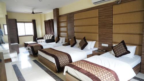 Deluxe Quadruple Room