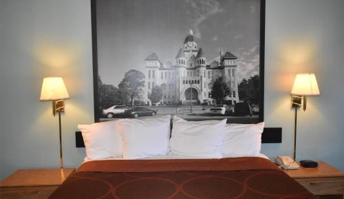 King Room - Non-Smoking
