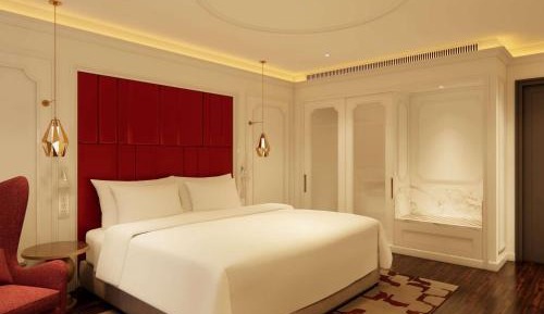 Deluxe King Room
