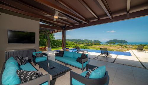 Six-Bedroom Villa 