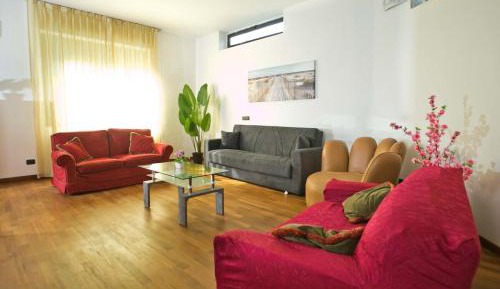 Three-Bedroom Apartment with Balcony