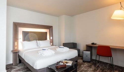 Executive Double Room with Queen Size Bed and Terrace