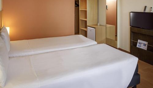 StandardTwin Room