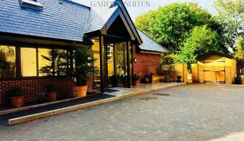 Twin Suites with Outdoor Space