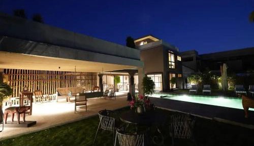 One-Bedroom Villa