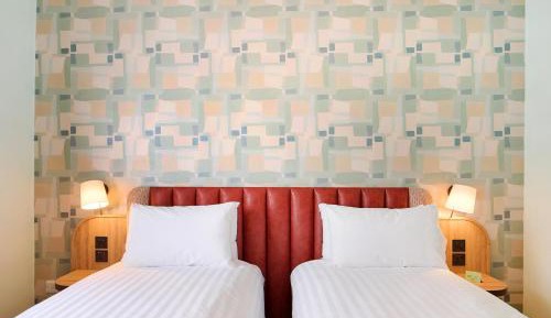 Premium Twin Room