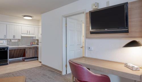 One-Bedroom King Suite
