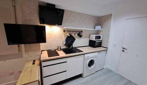 Deluxe Studio