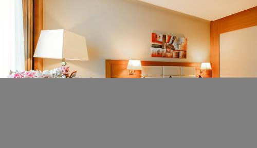 King Room with Side Sea View - Non-Smoking