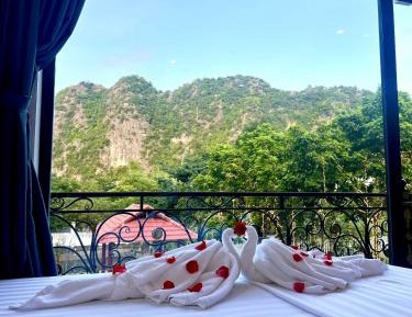 Quadruple Room with Mountain View