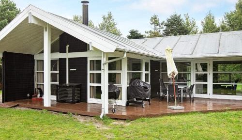 Five-Bedroom Holiday Home