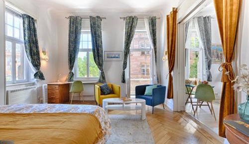 One-Bedroom Apartment with City View