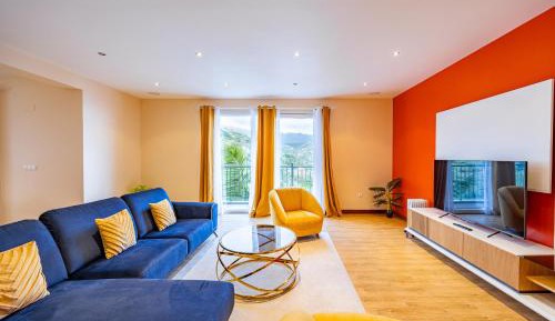 Three-Bedroom Holiday Home 