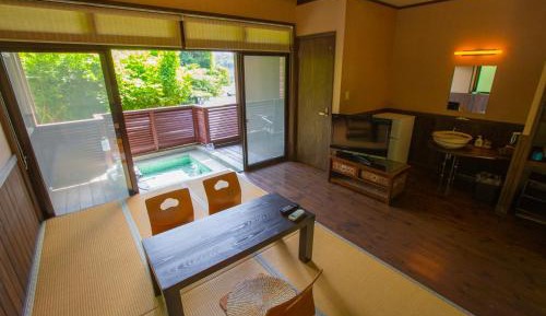 Triple Room with Private Bathroom