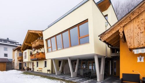 Three-Bedroom Holiday Home 