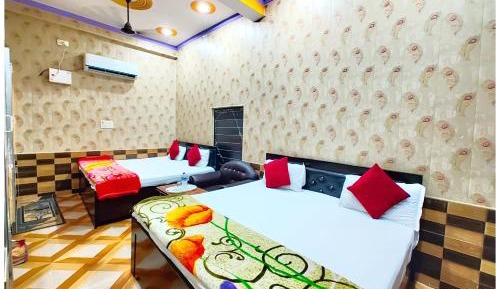 Quadruple Room with Private External Bathroom