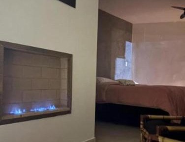 Deluxe Queen Suite