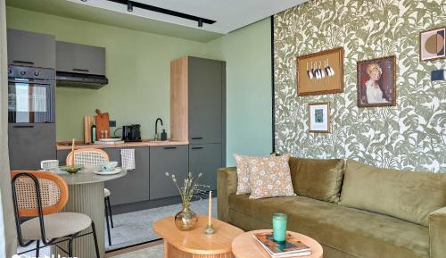 Deluxe Apartment