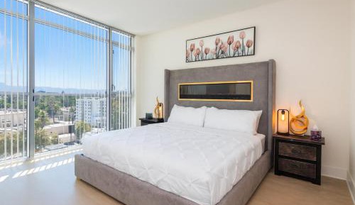 One-Bedroom Apartment with Balcony and City View