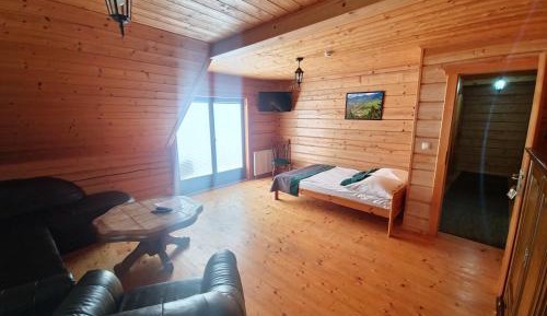 Deluxe One-Bedroom Apartment with Garden View