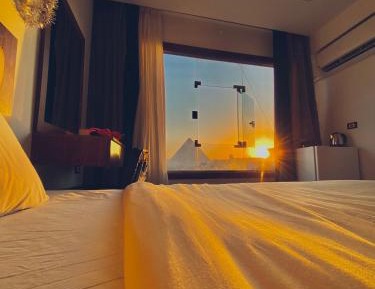 Deluxe Double or Twin Room with Mountain View