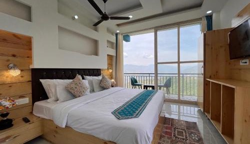 Queen Room with Balcony
