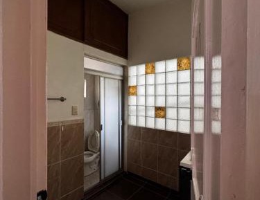 Standard Twin Room with Shared Bathroom