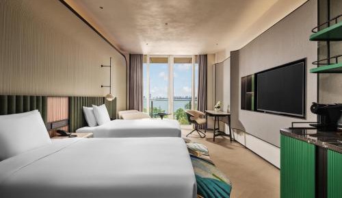 Standard Double Room with Two Double Beds, Balcony and Lake View
