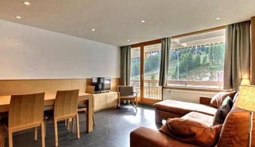Apartment (6 Adults)