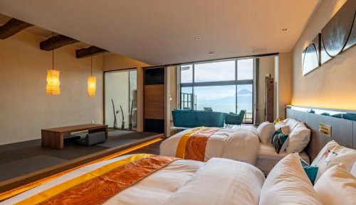 Twin Room with View