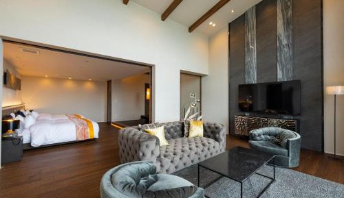 Twin Room with View