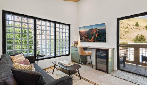 One-Bedroom Studio