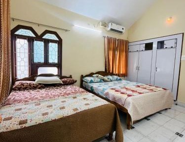 Deluxe Family Room
