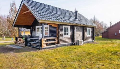 One-Bedroom Holiday Home