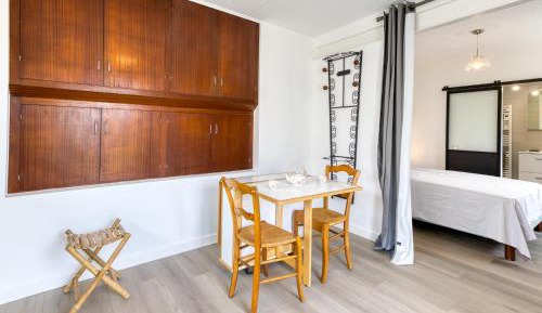 One-Bedroom Holiday Home
